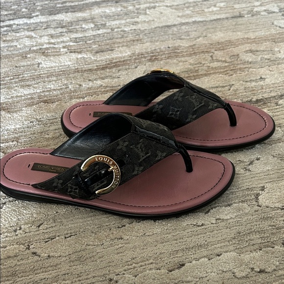 Authentic Louis Vuitton Denim Monogram Sandals - Picture 3 of 17